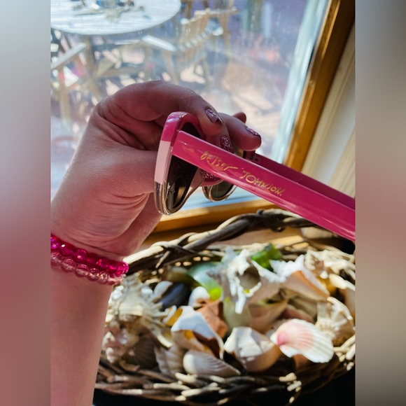 Betsey Johnson Napoleon Color, Cat-Eye Shape Sunglasses - Picture 1 of 4